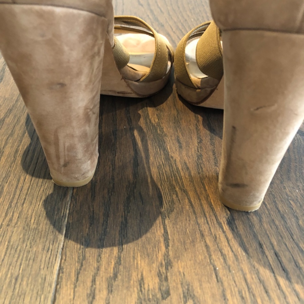 Heels - Picture 5 of 6